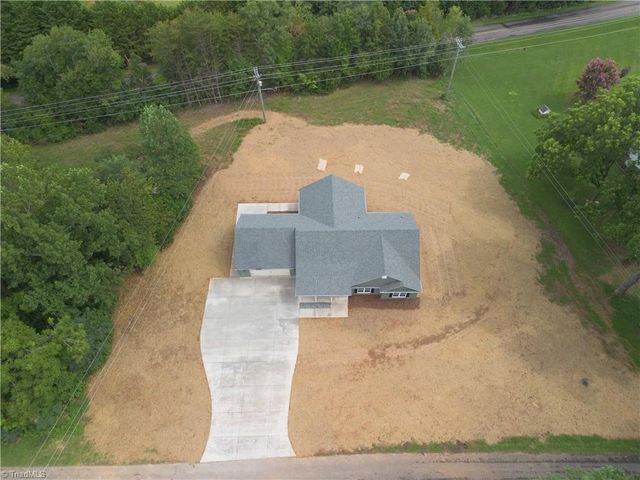 190 Old Pinnacle Hotel Road, Pinnacle, NC 27043