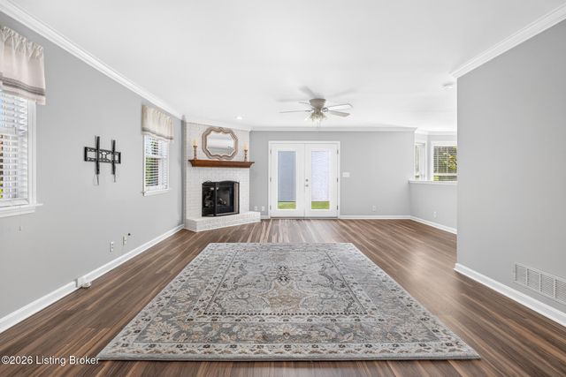 5111 Oaklawn Park Dr, Louisville, KY 40299