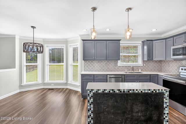 5111 Oaklawn Park Dr, Louisville, KY 40299