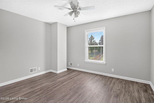 5111 Oaklawn Park Dr, Louisville, KY 40299