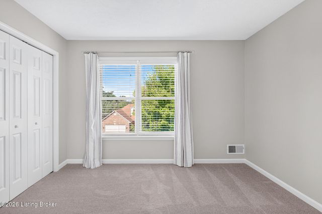 5111 Oaklawn Park Dr, Louisville, KY 40299