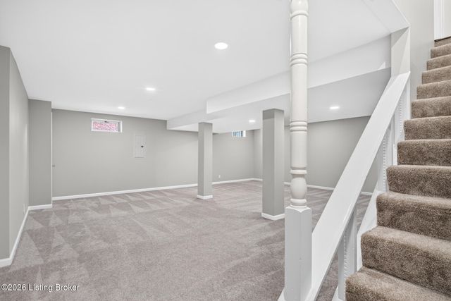 5111 Oaklawn Park Dr, Louisville, KY 40299