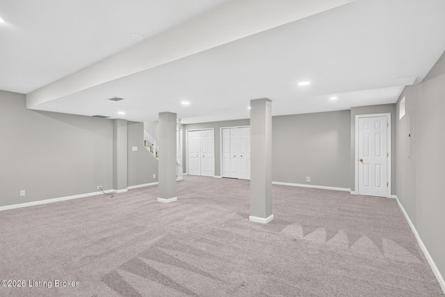 5111 Oaklawn Park Dr, Louisville, KY 40299