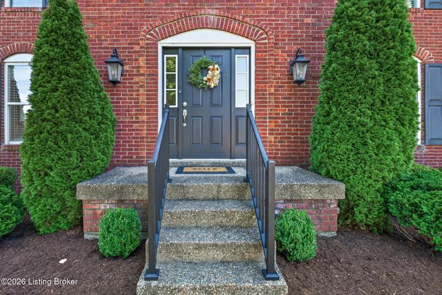 5111 Oaklawn Park Dr, Louisville, KY 40299