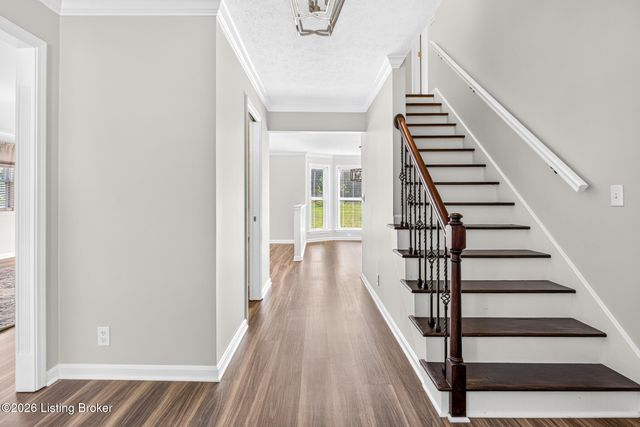 5111 Oaklawn Park Dr, Louisville, KY 40299