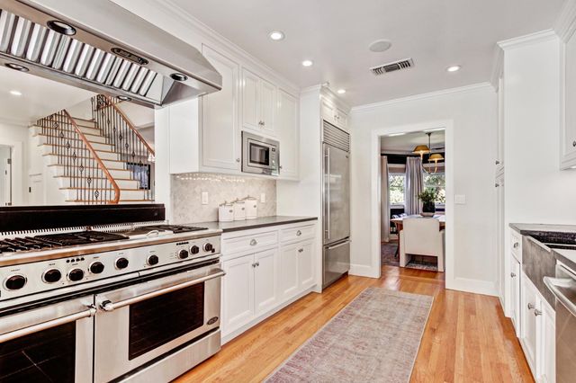 725 33rd Street, Sacramento, CA 95816