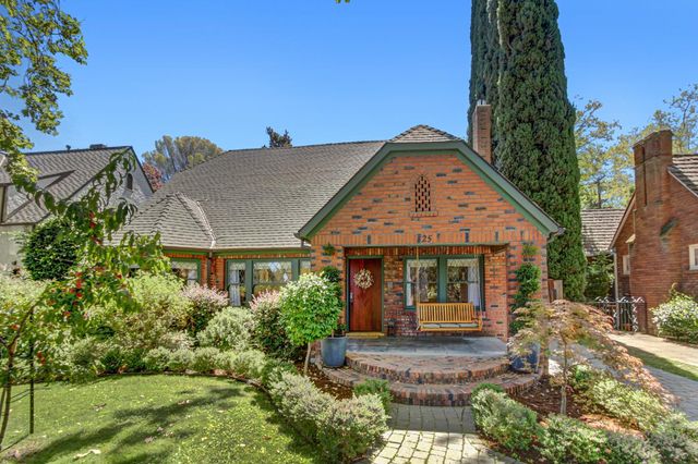 725 33rd Street, Sacramento, CA 95816