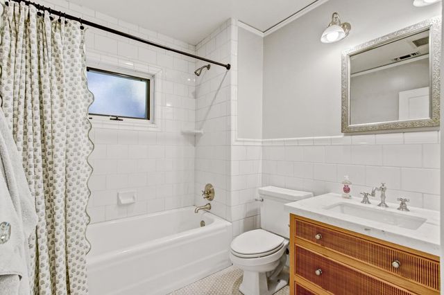 725 33rd Street, Sacramento, CA 95816