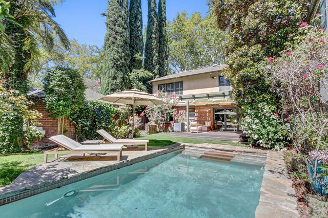 725 33rd Street, Sacramento, CA 95816
