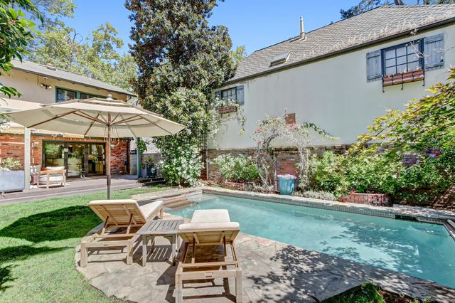 725 33rd Street, Sacramento, CA 95816