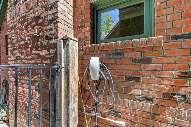 725 33rd Street, Sacramento, CA 95816