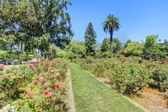 725 33rd Street, Sacramento, CA 95816