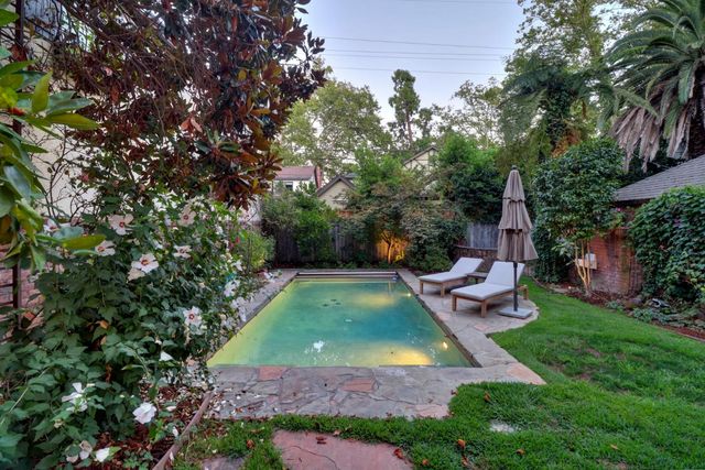725 33rd Street, Sacramento, CA 95816