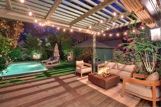 725 33rd Street, Sacramento, CA 95816