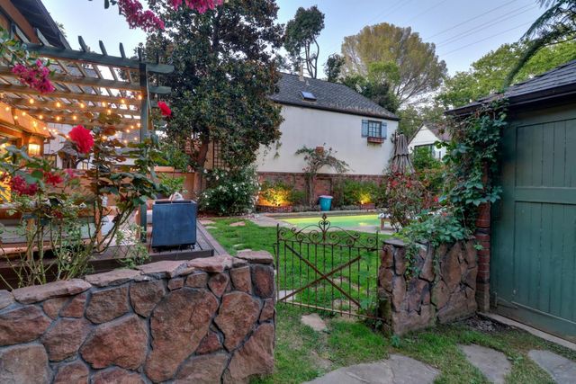 725 33rd Street, Sacramento, CA 95816