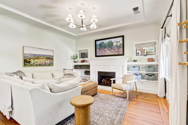 725 33rd Street, Sacramento, CA 95816