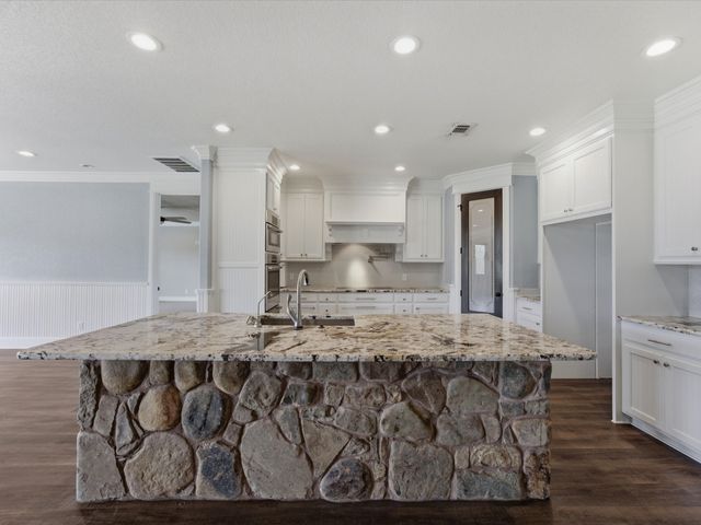 910 County Road 1111, Decatur, TX 76234