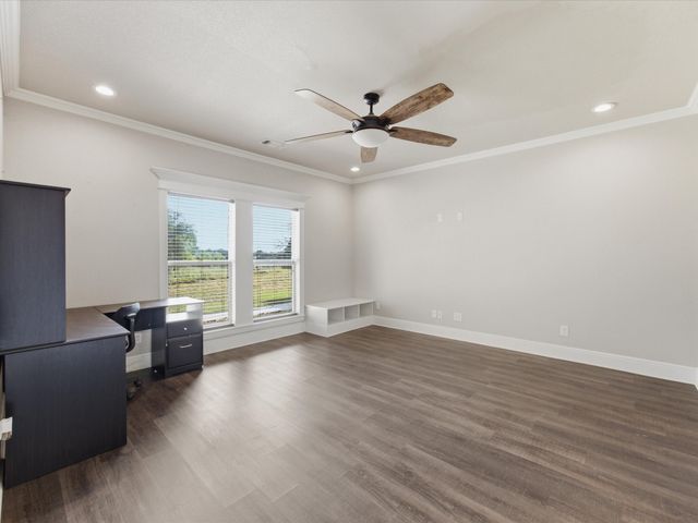 910 County Road 1111, Decatur, TX 76234
