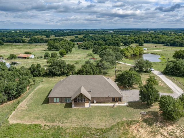 910 County Road 1111, Decatur, TX 76234