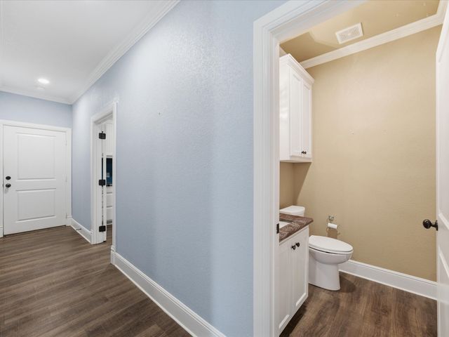 910 County Road 1111, Decatur, TX 76234