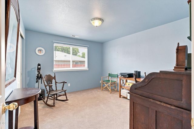 468 Westminster Drive, Eagle Point, OR 97524