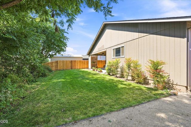 468 Westminster Drive, Eagle Point, OR 97524