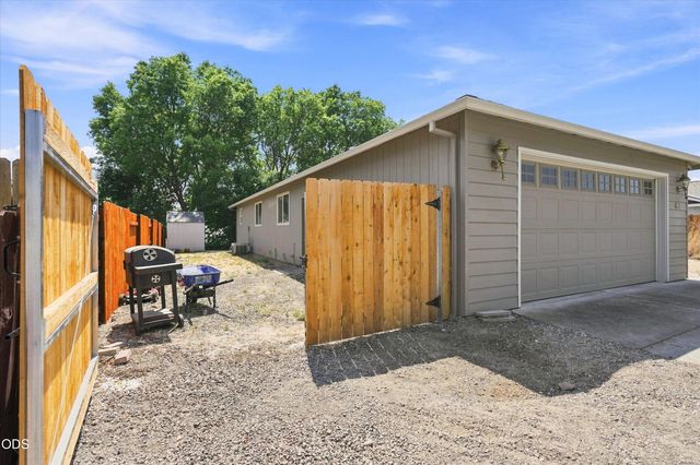 468 Westminster Drive, Eagle Point, OR 97524