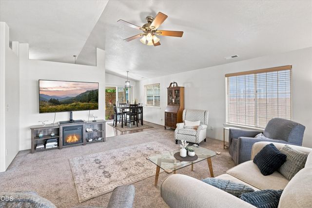 468 Westminster Drive, Eagle Point, OR 97524