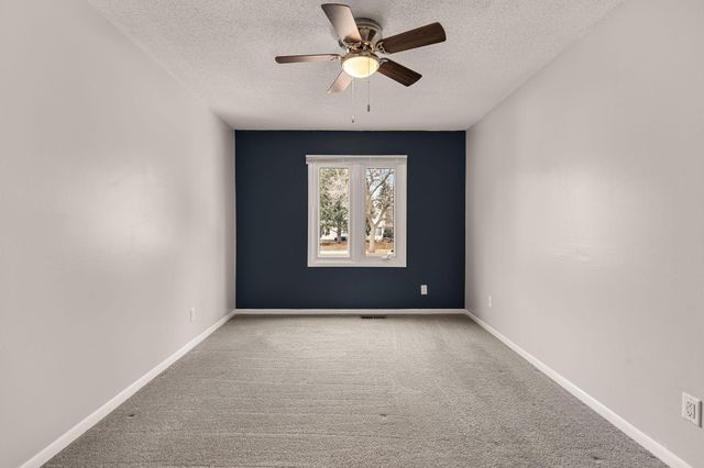 250 Cambria Court, Woodbury, MN 55125