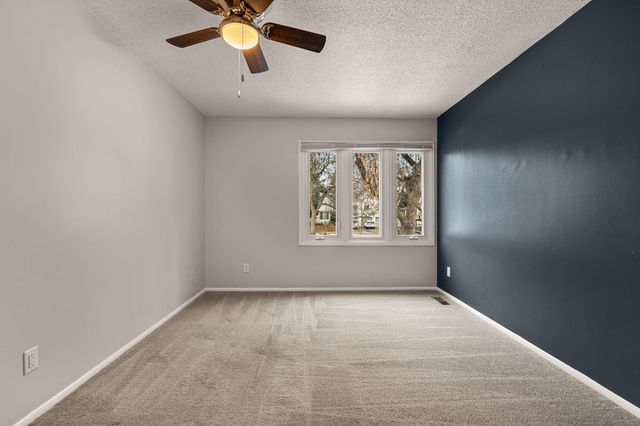 250 Cambria Court, Woodbury, MN 55125