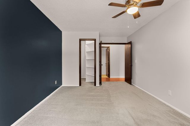 250 Cambria Court, Woodbury, MN 55125