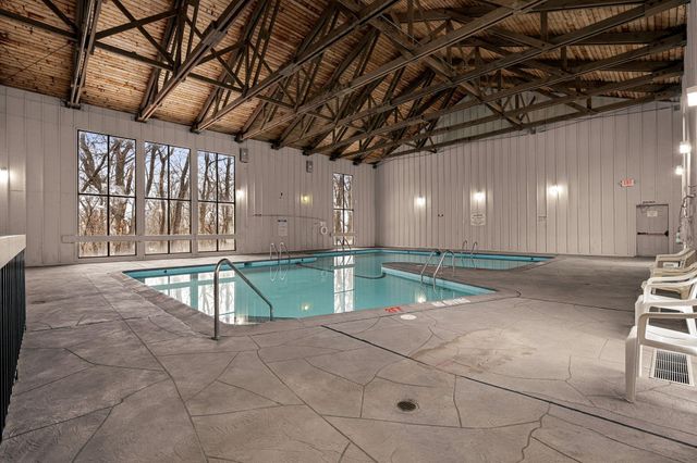 250 Cambria Court, Woodbury, MN 55125