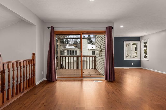 250 Cambria Court, Woodbury, MN 55125