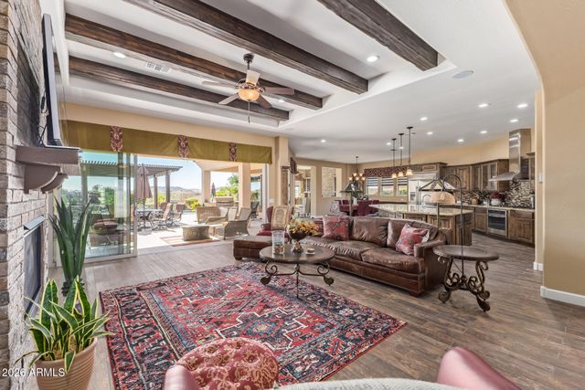 18123 W DESERT SAGE Drive, Goodyear, AZ 85338