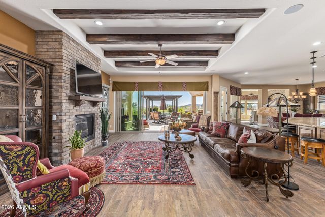 18123 W DESERT SAGE Drive, Goodyear, AZ 85338