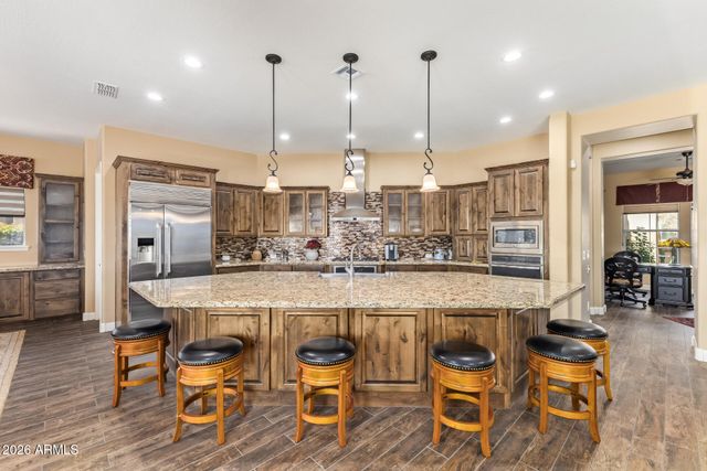 18123 W DESERT SAGE Drive, Goodyear, AZ 85338