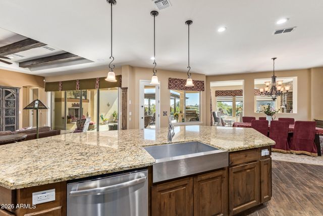 18123 W DESERT SAGE Drive, Goodyear, AZ 85338