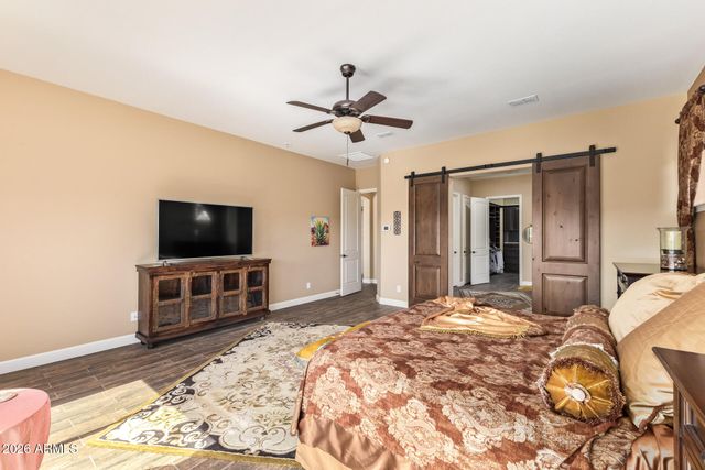 18123 W DESERT SAGE Drive, Goodyear, AZ 85338