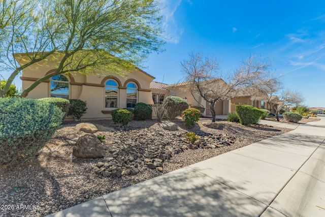 18123 W DESERT SAGE Drive, Goodyear, AZ 85338