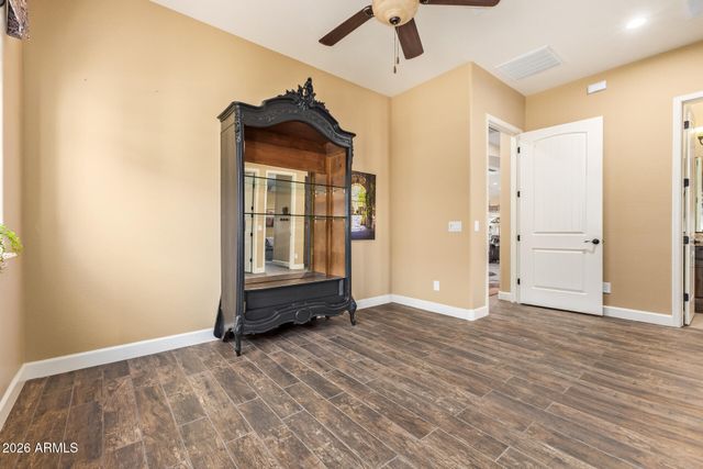 18123 W DESERT SAGE Drive, Goodyear, AZ 85338