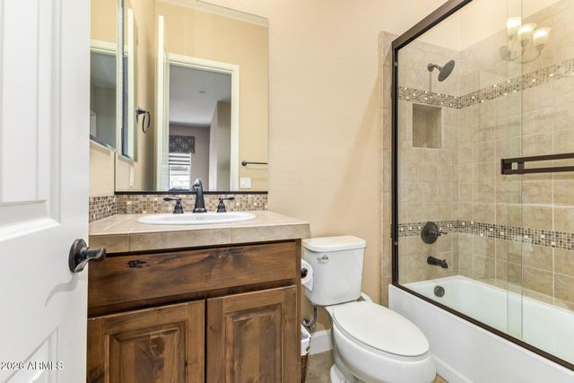 18123 W DESERT SAGE Drive, Goodyear, AZ 85338