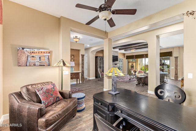 18123 W DESERT SAGE Drive, Goodyear, AZ 85338