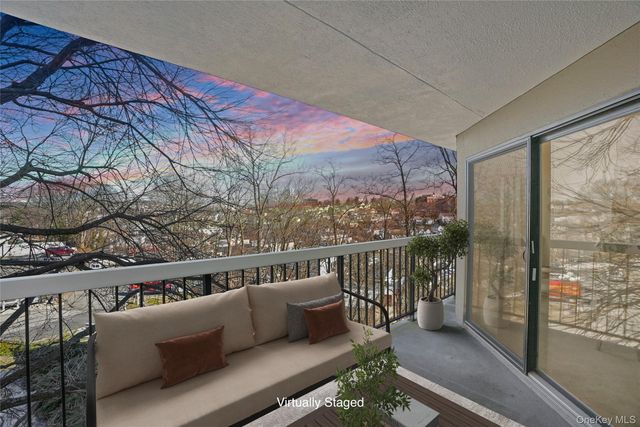 400 High Point Drive 204, Hartsdale, NY 10530