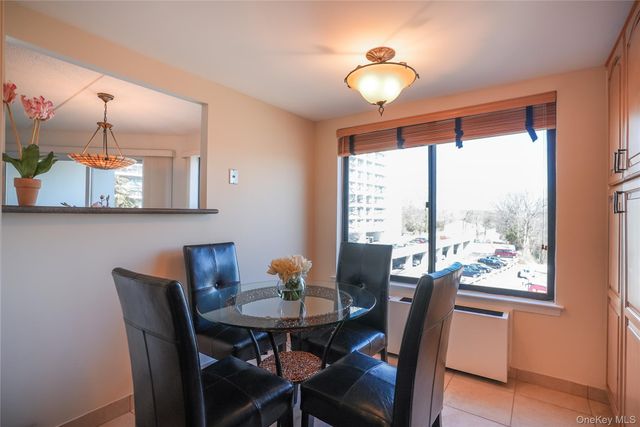 400 High Point Drive 204, Hartsdale, NY 10530