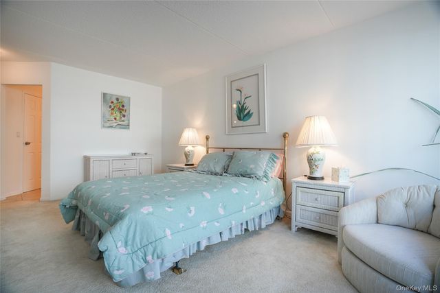 400 High Point Drive 204, Hartsdale, NY 10530