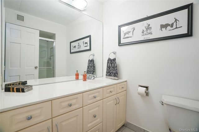 400 High Point Drive 204, Hartsdale, NY 10530