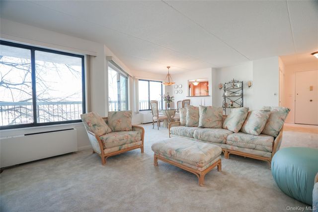 400 High Point Drive 204, Hartsdale, NY 10530