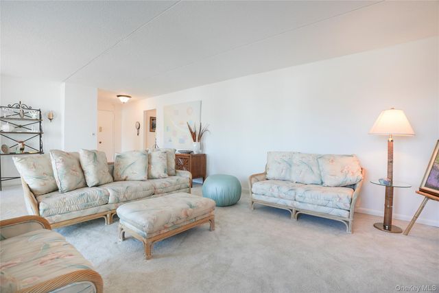 400 High Point Drive 204, Hartsdale, NY 10530