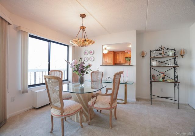 400 High Point Drive 204, Hartsdale, NY 10530