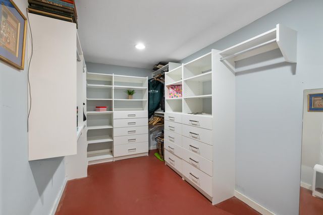 7598 N LEE HWY, Raphine, VA 24472